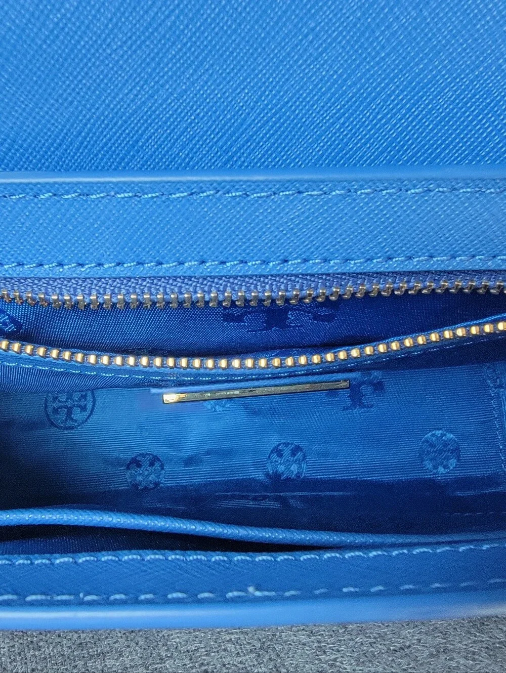 Tory Burch Emerson Shoulder Bag Regal Blue – Excellent Condition